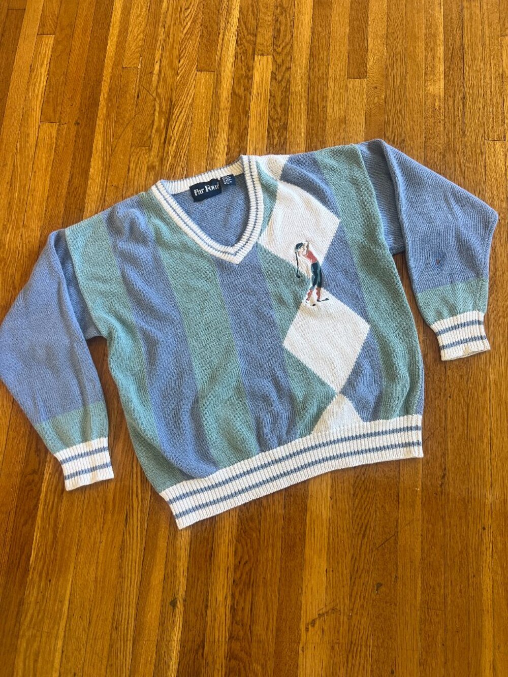 Par Four Vintage 80s Pastel Argyle Golfer Embroidered V-Neck Sweater - Medium
